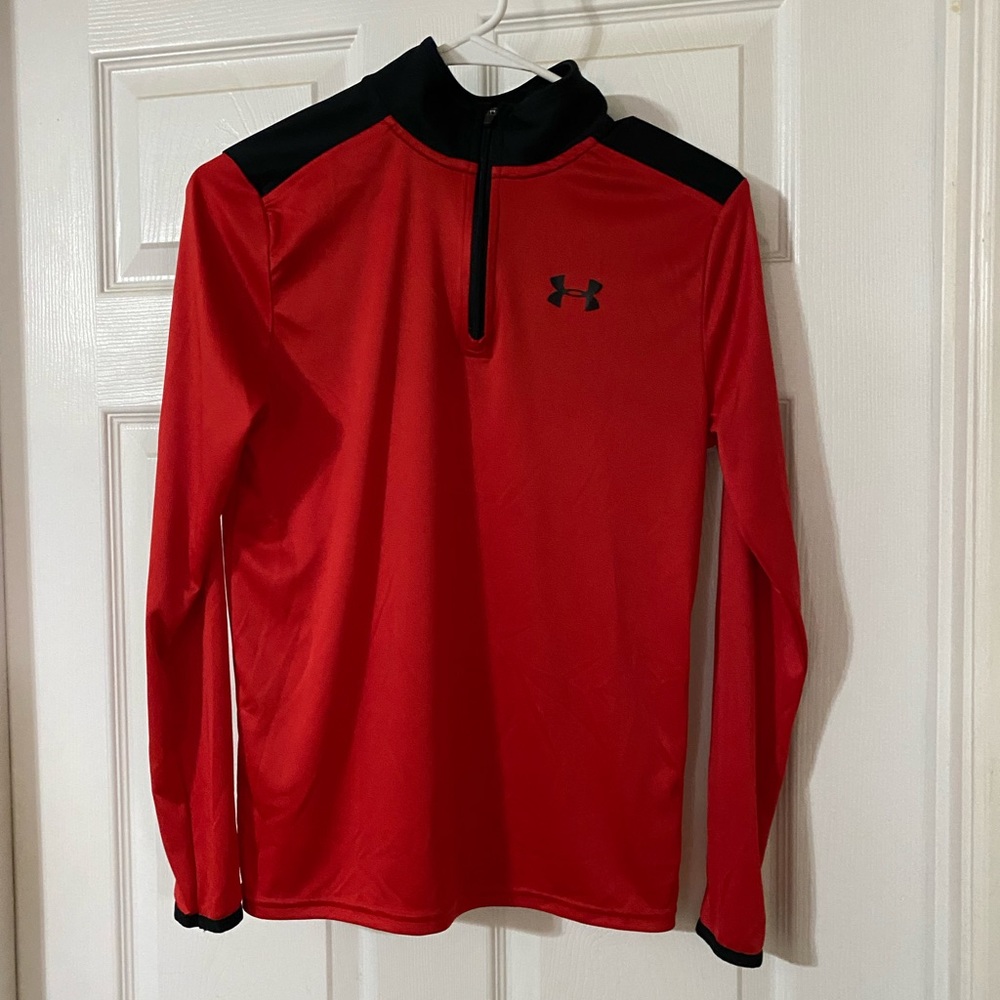 Under Armour Boy’s L Long Sleeve Shirt Red and Black
